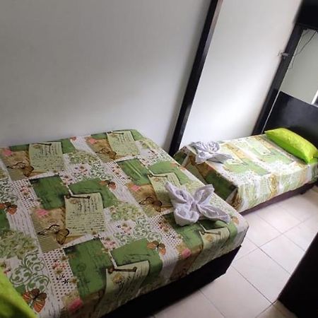 El Amanercer Parque Del Agua Residencia Muy Central Manizales Exterior foto